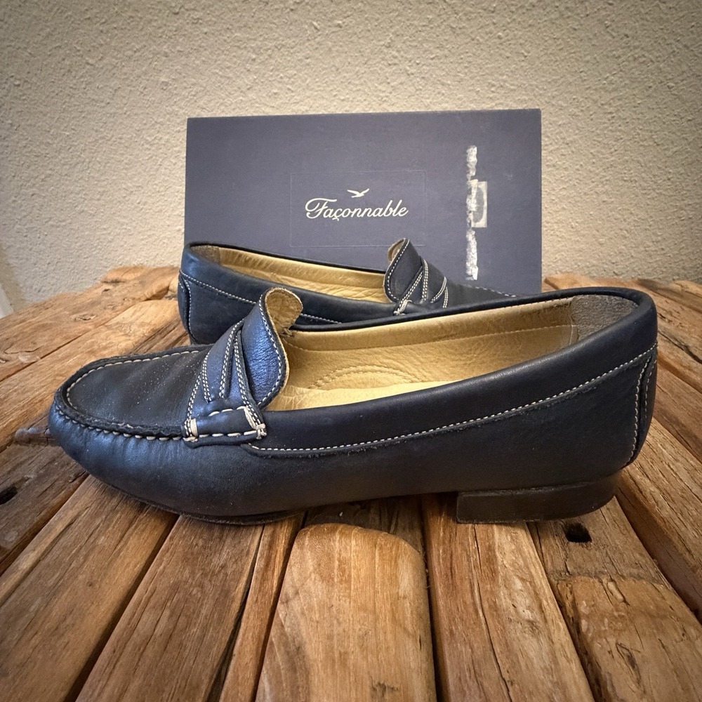Facconable Navy Blue Leather Driving Moccasins Loafers Women Size 7 M